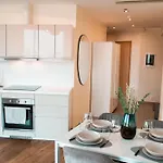 Panoramic Sea View -11th Floor Appartement *