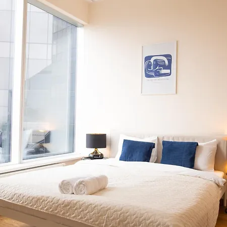 Panoramic Sea View -11th Floor *